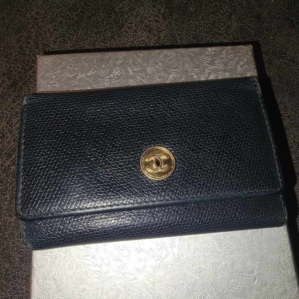 CHANEL BLACK KEY WALLET
